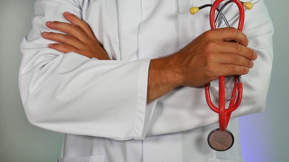 Partnering With Clinics to Sell Health Products Effectively