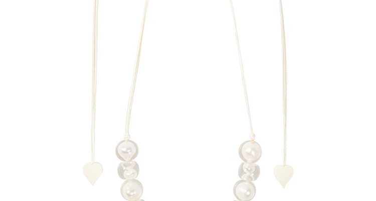 How to find local artisans for unique jewellery pieces? How to find local artisans for unique jewellery pieces?